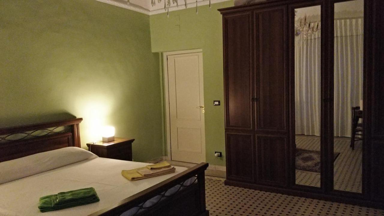 Adriano'S House Catania Cathedral First Floor Apartment Екстериор снимка